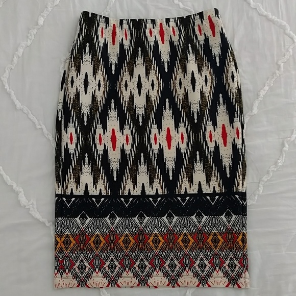 Chelsea & Theodore patterned pencil skirt - Picture 8 of 8